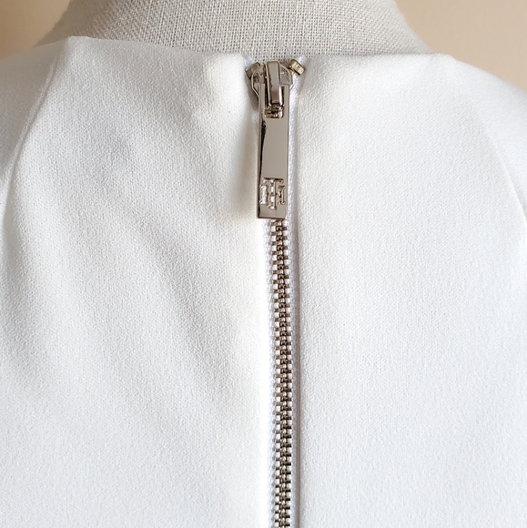 Beautiful Tommy Hilfiger Dress Size 4 - Picture 7 of 9